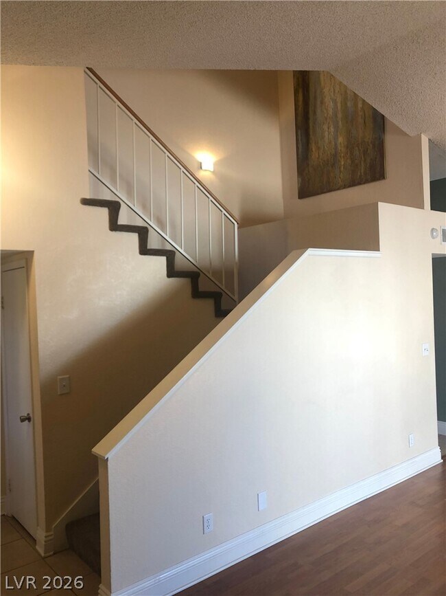 Building Photo - 7997 Flametree Ct