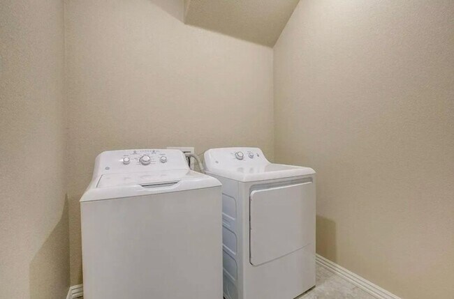 Building Photo - Wish/Leverett Homes