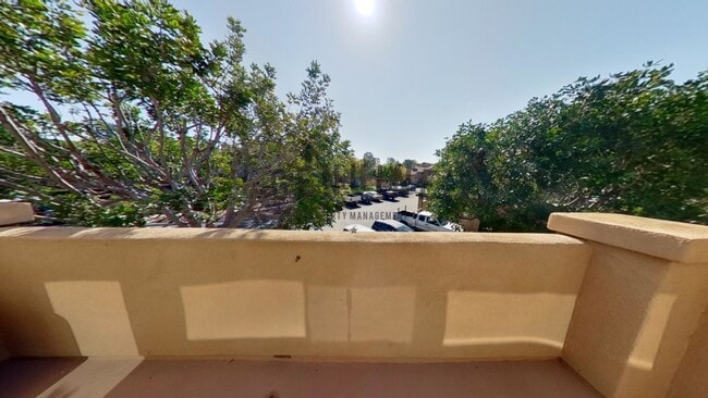 Building Photo - Beautiful 2 Bd 2 Ba Condo at Silvertide Bear Brand