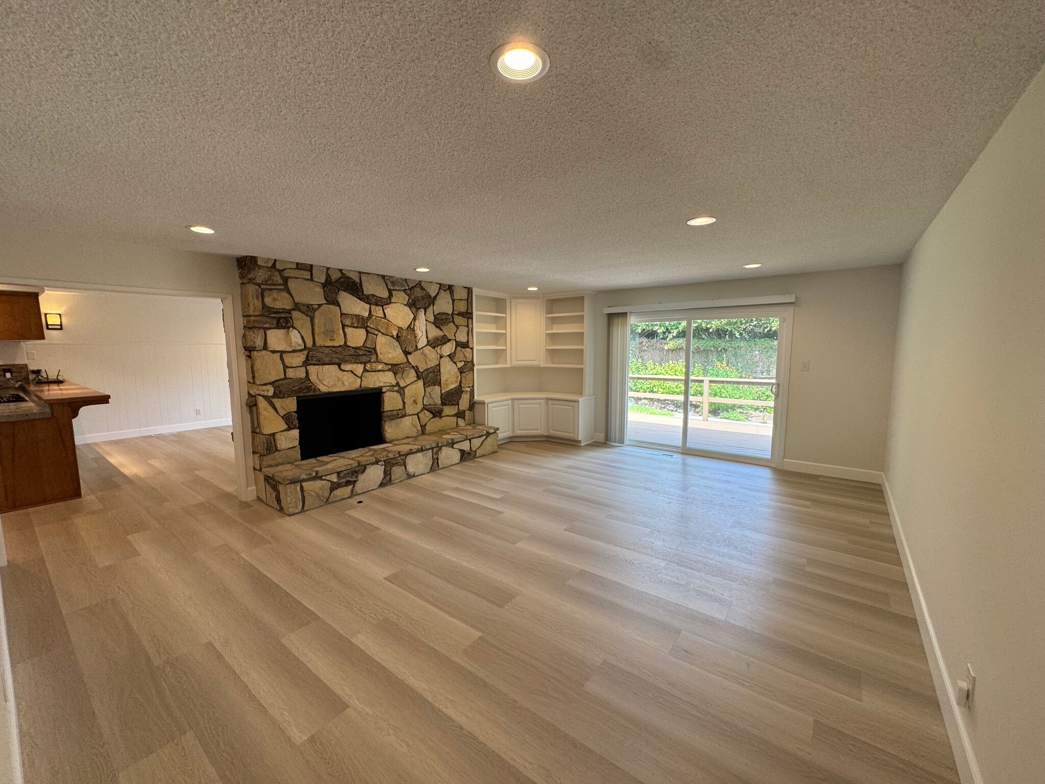 Family room - 304 N Meadows Ave