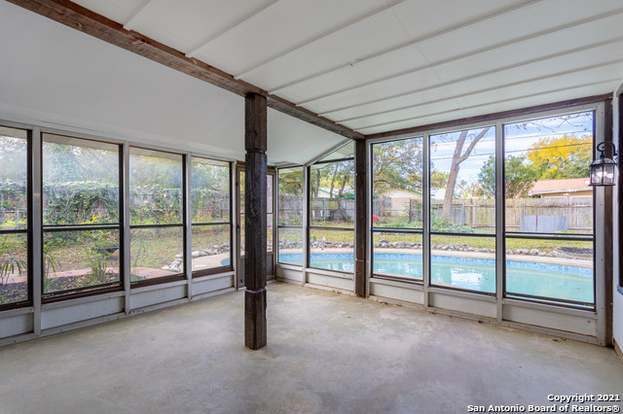 Building Photo - 1015 Cerro Alto Dr