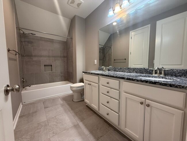 Building Photo - 105 Creve Core Dr