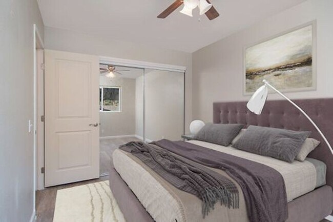 Building Photo - Upper floor 1 bedroom in quiet neighborhood with parking, AC - close to San Diego