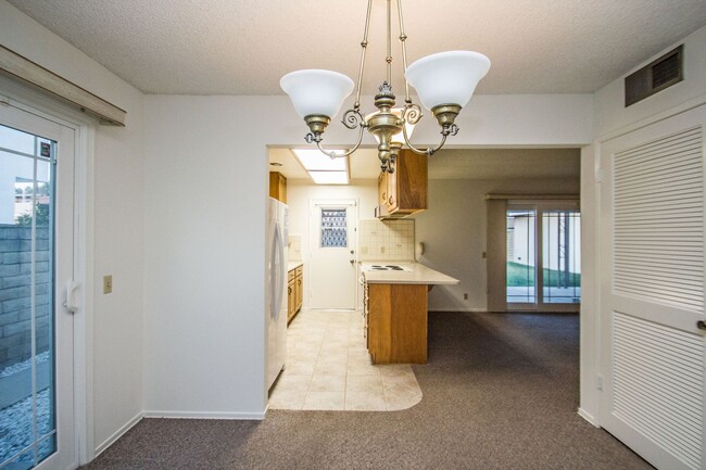 Building Photo - This lovely North Oxnard 4 bedroom 2 bath home with Vintage Oxnard Vides!!! COMING SOON