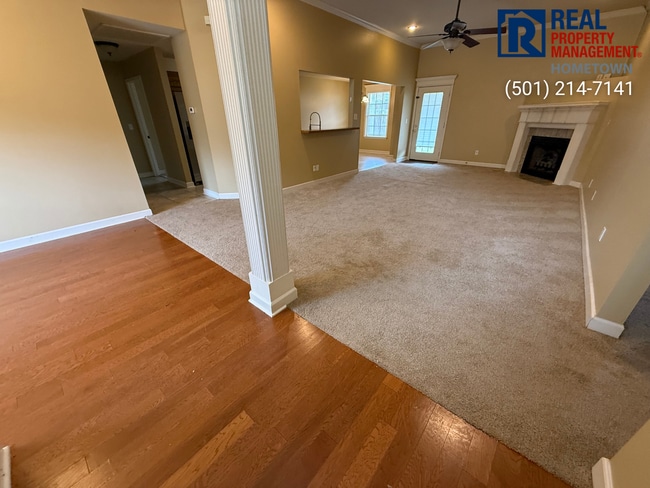Building Photo - 1609 White Oak Cir
