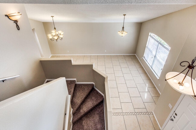 Building Photo - 900 Tecate Pl