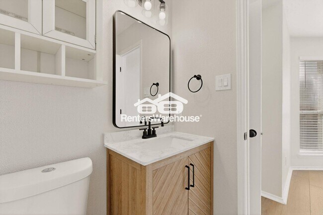 Building Photo - 4918 Silverweed Dr