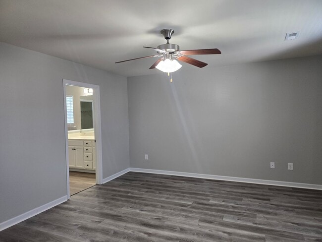 Building Photo - Charming 3BR + Bonus, 3BA Single-Family Ho...