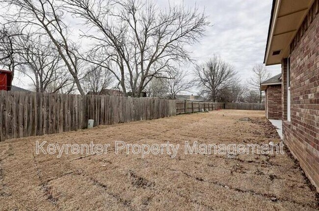 Building Photo - 2609 Dalewood Pl