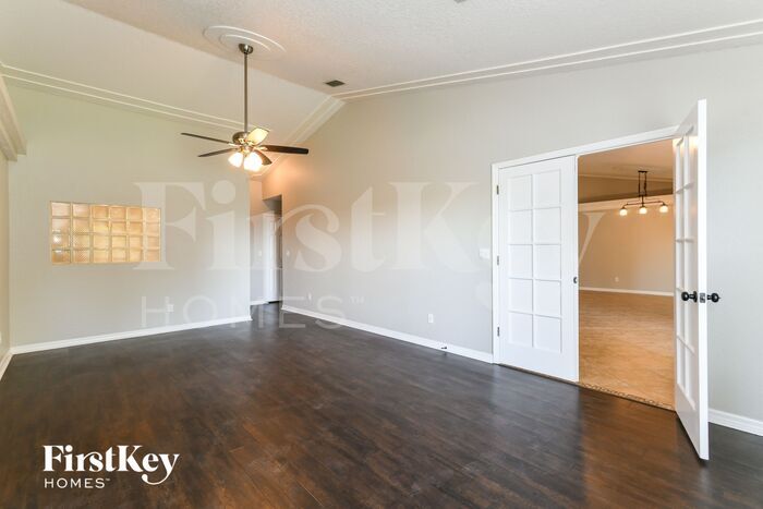 Building Photo - 14022 Vista Del Lago Blvd