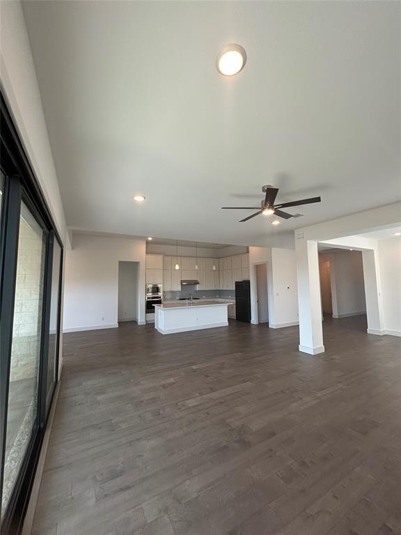 Building Photo - 1801 Cullera Dr