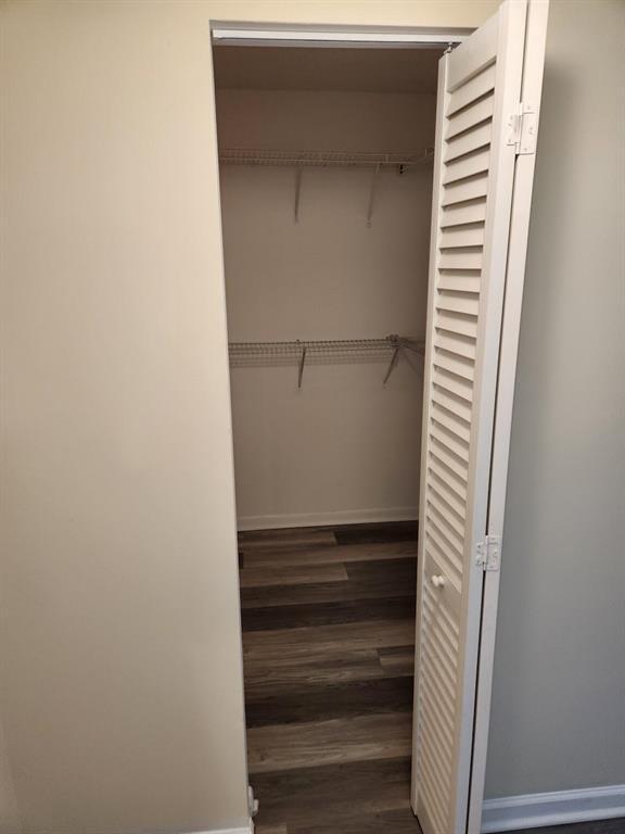 Building Photo - 731 N Pine Island Rd