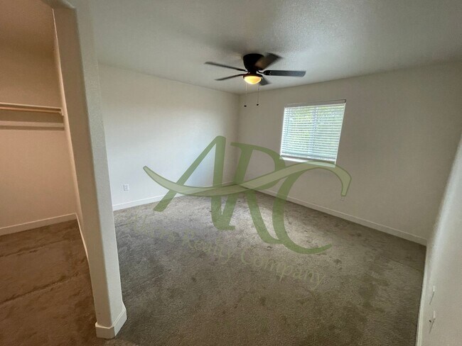Building Photo - 968-970 S Coral Pl