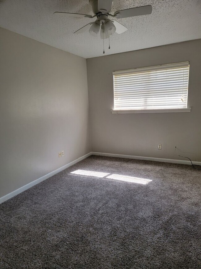 Building Photo - 3 Bedroom 2 bathroom Bossier City **$300 OFF 1ST MONTH SPECIAL**
