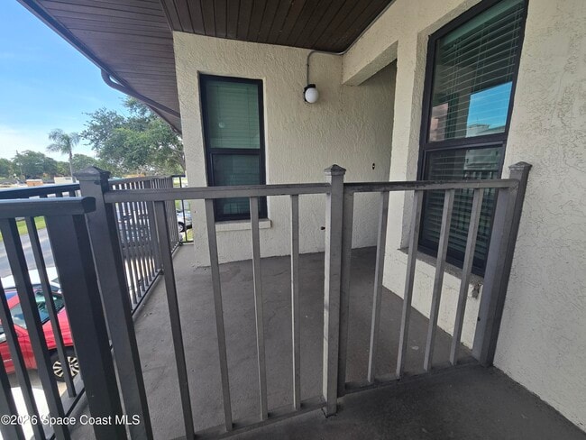 Building Photo - 515 Landings Way