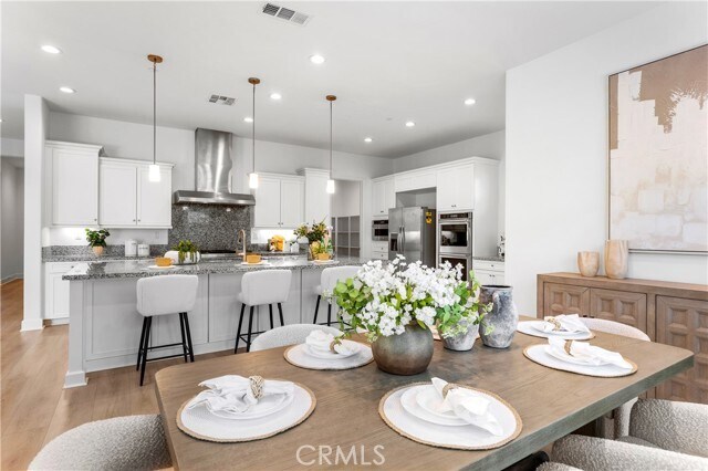 Building Photo - 105 Shear