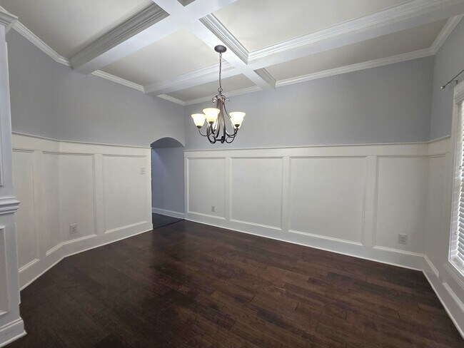 Building Photo - 8809 Crenshaw Dr