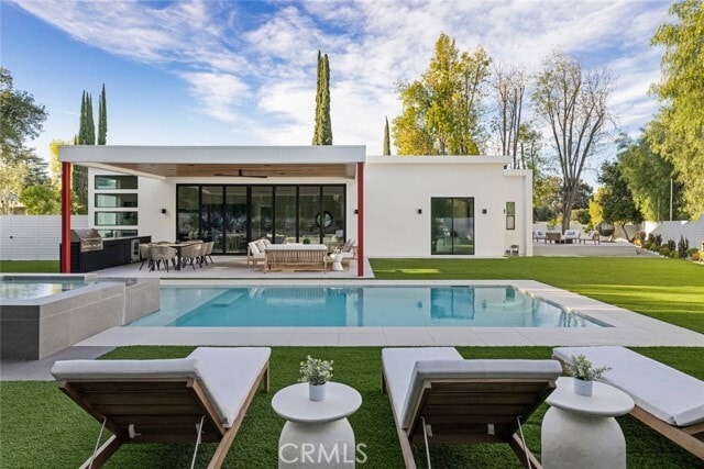 Building Photo - 22020 Alizondo Dr