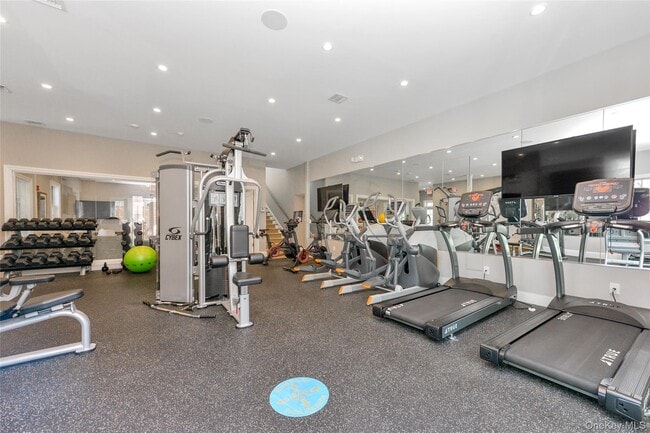 Building Photo - 601 Grist Mill Cir