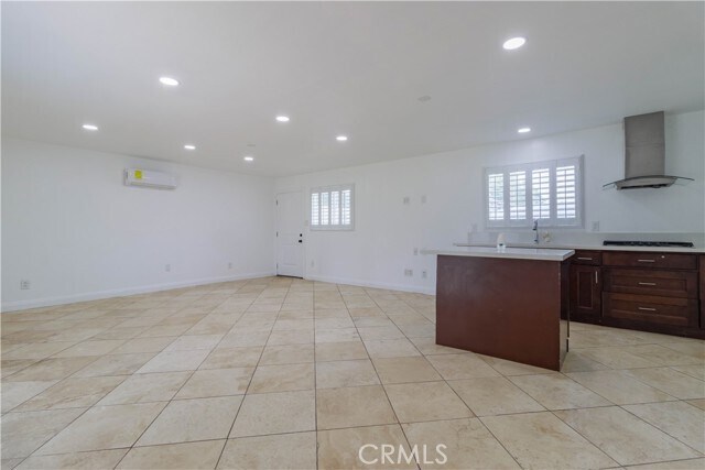 Building Photo - 10249 Jurupa Rd