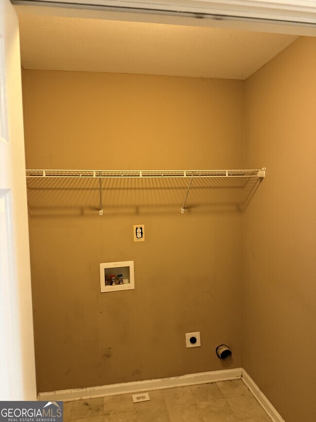 Building Photo - 235 Tower Commons Rd