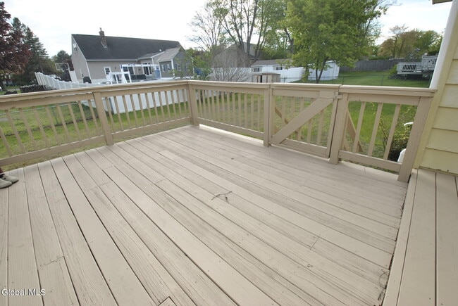 Building Photo - 33 B Ledgewood Dr