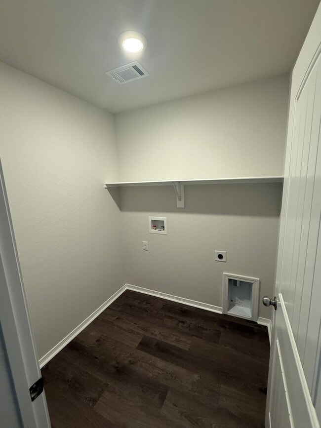 Building Photo - *$99 Rent + Amazon CASH!* Brand New -  Three Bedroom | Two Bathroom Home in Benton