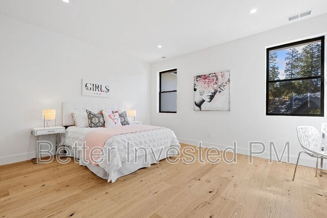 Building Photo - 2012 Eagle Ct