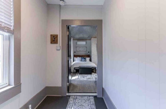 Building Photo - 404 N Washington St