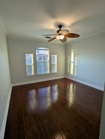 Building Photo - 2747 Via Capri