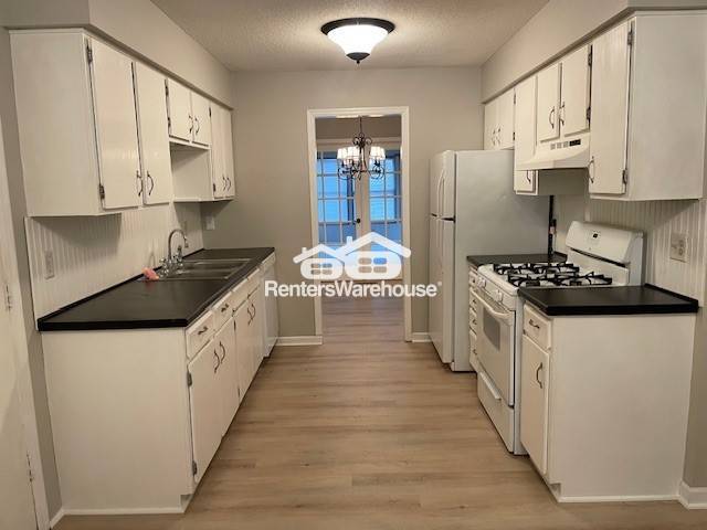 Building Photo - 651 Croixwood Pl