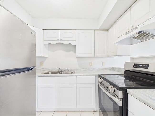 Building Photo - 2121 S San Gully Rd