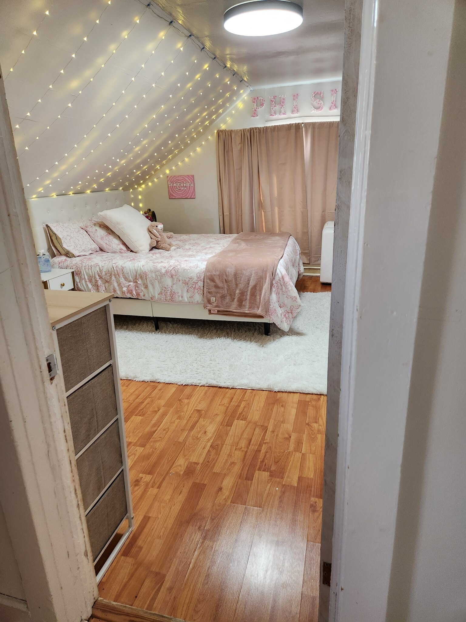 Back upstairs bedroom - 107 5th Ave
