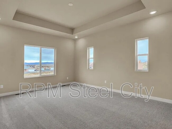 Building Photo - 753 S Laurue Dr