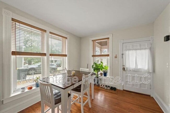 Building Photo - 4523 Wyoming St