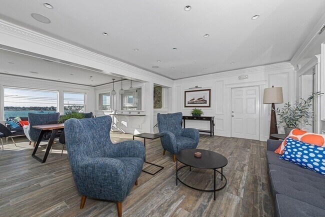 Building Photo - 600 Shirley St