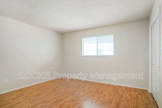 Building Photo - 4908 Byers Ave