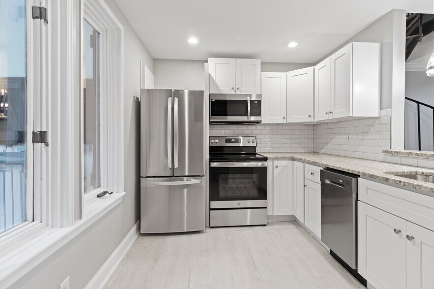 Building Photo - 627 N 18th St