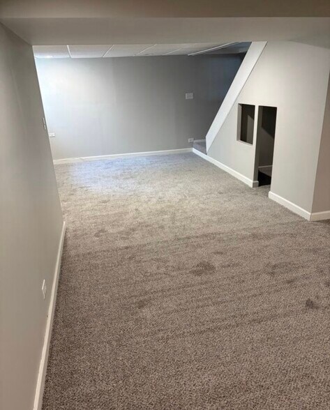Building Photo - 8348 Adbeth Ave