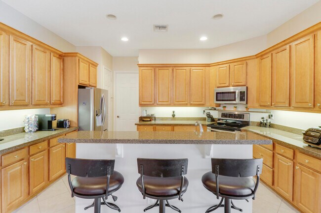 Building Photo - 7112 Maidstone Dr
