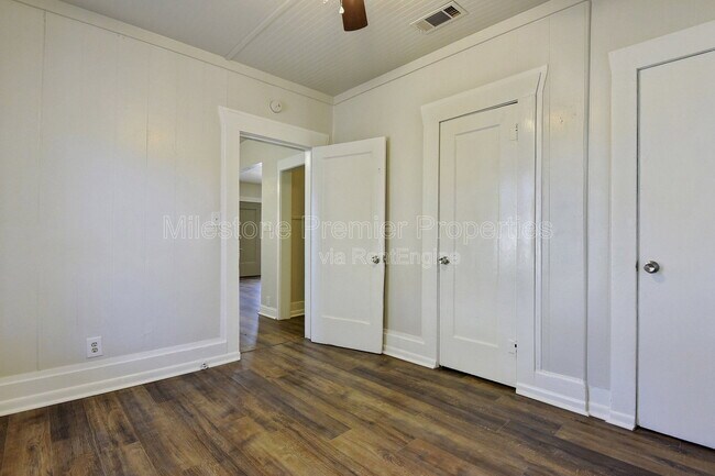 Building Photo - 1115 S Rusk Ave