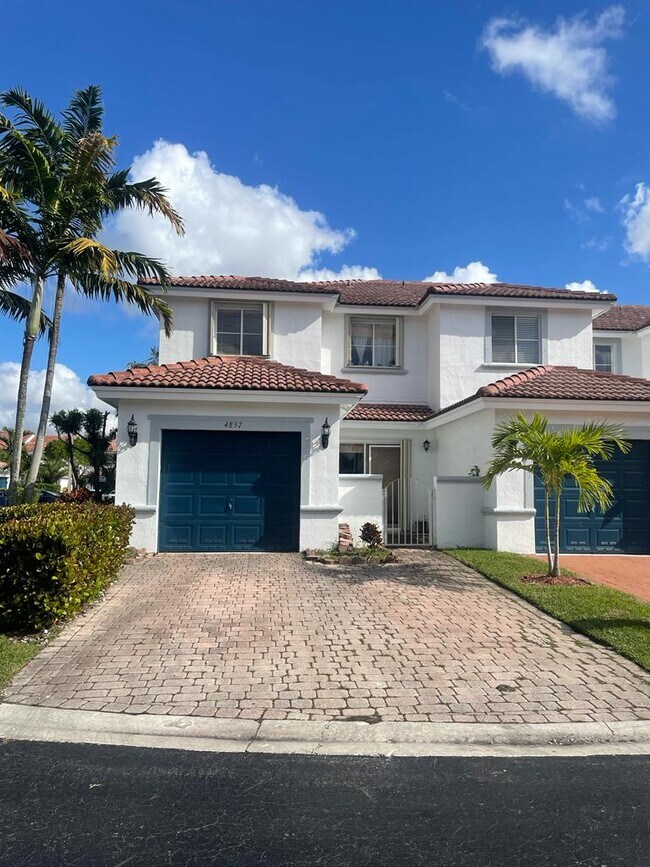 Building Photo - 4857 NW 116th Ct