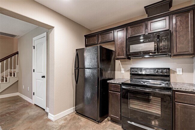 Building Photo - 2002 20th St