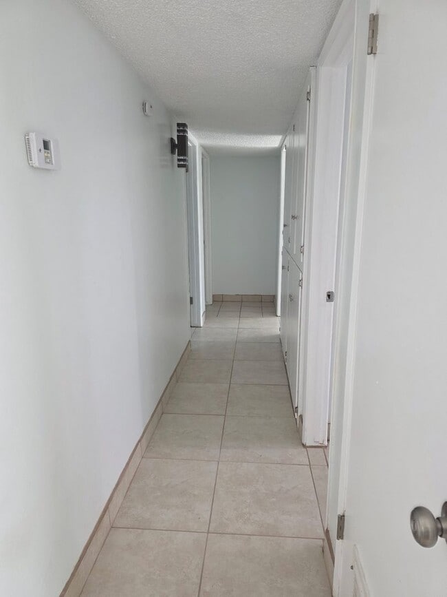 Building Photo - OPEN HOUSE 9/6/2025 From 12pm-2pm 3bed 2 B...
