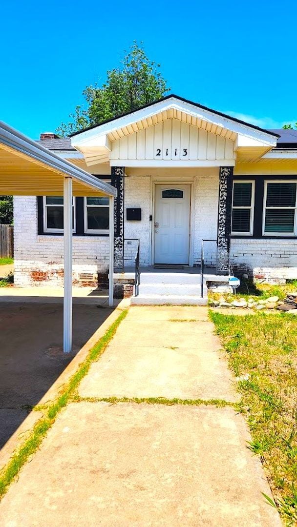 Building Photo - 2113 NW 21st St