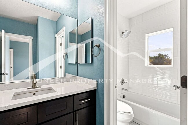 Building Photo - 4570 Meade St