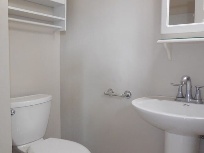 Building Photo - Two Bedroom Totally Rehabbed Home in Downt...