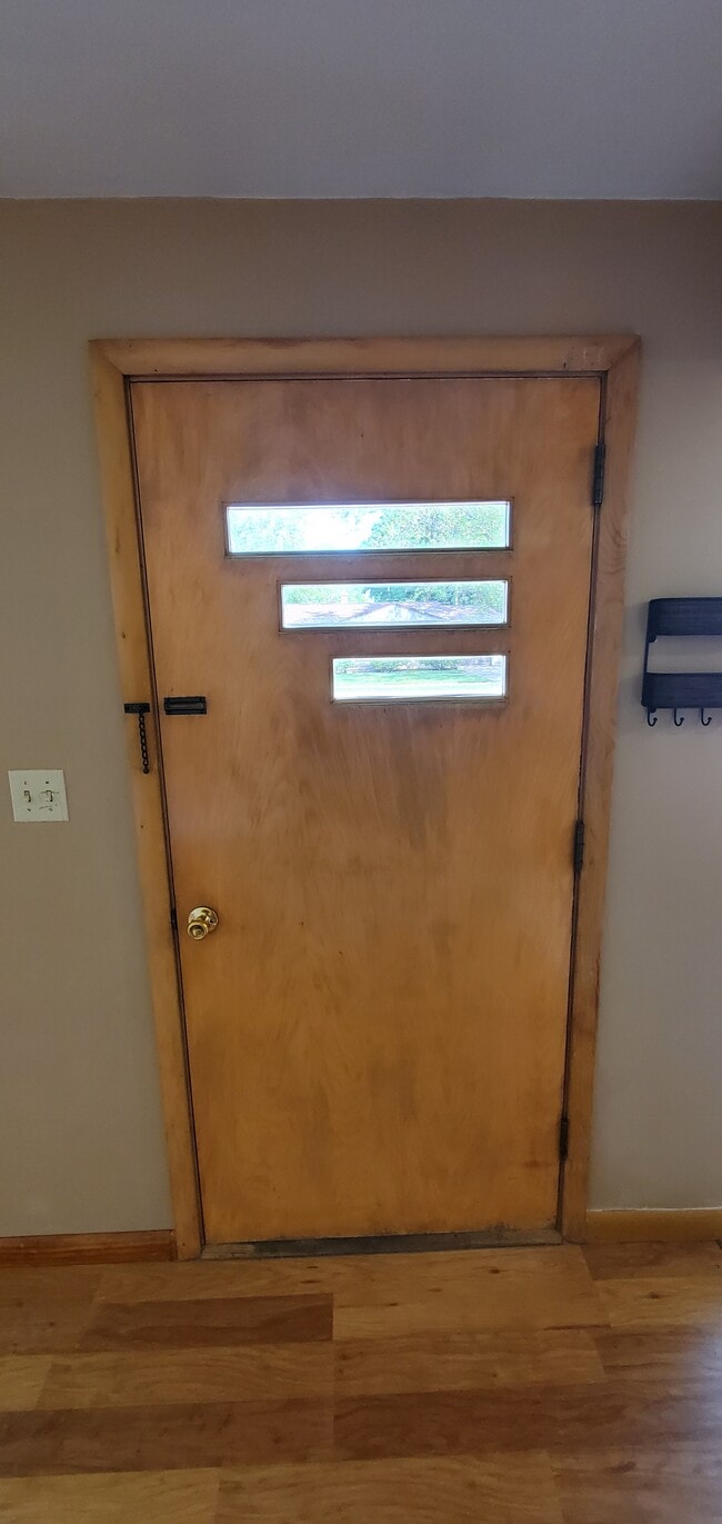 Building Photo - 1163 Higgins Ave