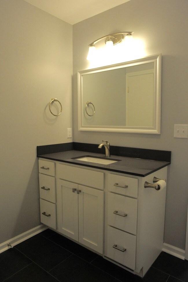 Building Photo - 1030 Veto St NW