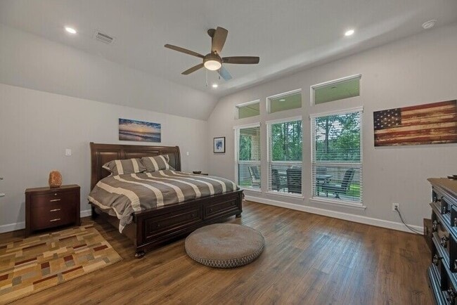 Building Photo - 338 Mistletoe Ridge Ct